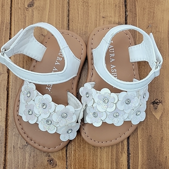 Baby sandals bundle NWOT never worn - Picture 2 of 6